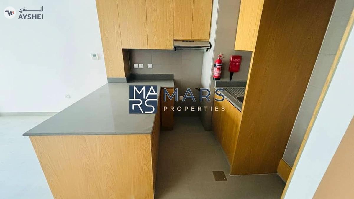 Cozy 1BHK with Balcony & Stunning Community View-4-4