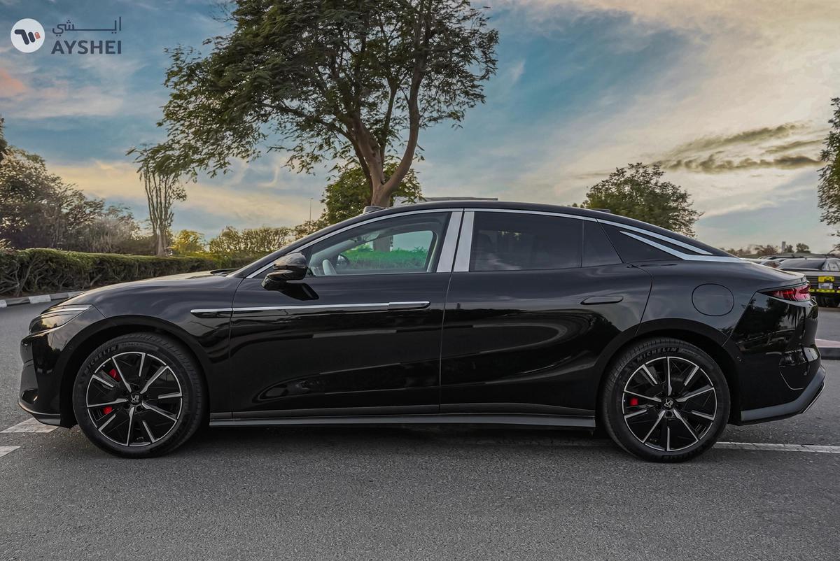 2025 BYD HAN L Smart Driving Edition 701Km Black 0Km-1-1