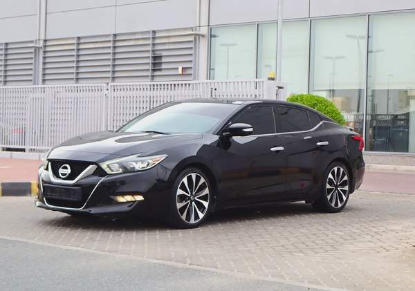 Nissan Maxima SR 2018 - GCC Specs - Excellent Condition