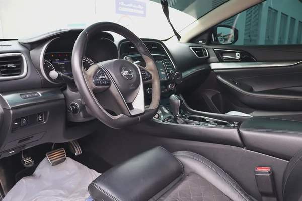 Nissan Maxima SR 2018 - GCC Specs - Excellent Condition