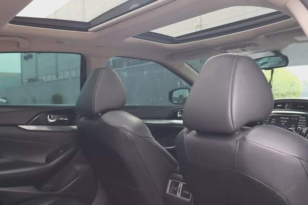 Nissan Maxima SR 2018 - GCC Specs - Excellent Condition