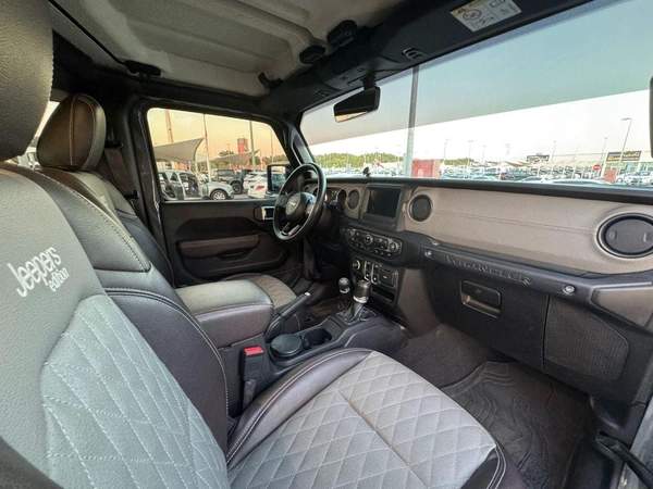 Jeep Wrangler Jeep wrangler V6 2door MY2019 GCC