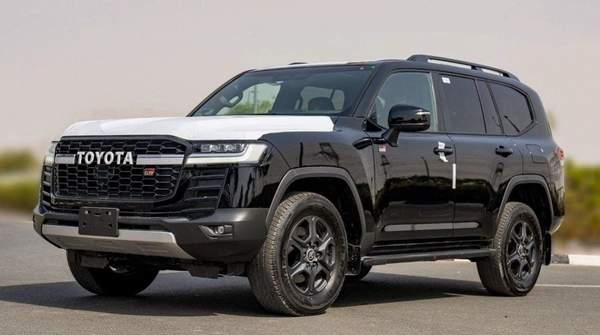 Toyota Land Cruiser GR-S LC300 GR SPORT 3.3D AT MY2024 – BLACK