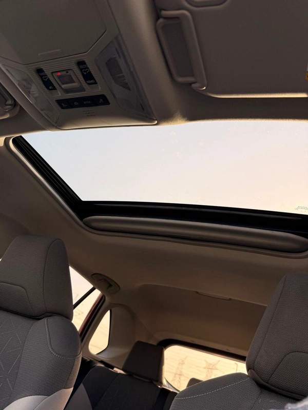 Toyota RAV4 XLE 2.5 L | sunroof, push start low mileage full option