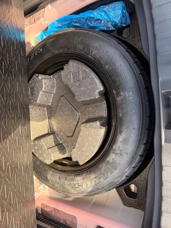 Toyota RAV4 XLE 2.5 L | sunroof, push start low mileage full option