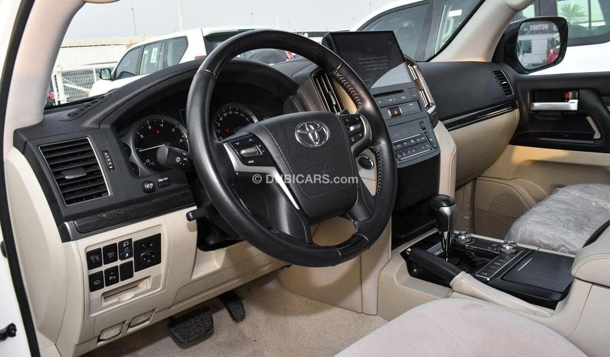 Toyota Land Cruiser GXR V8 Grand Touring-3-3