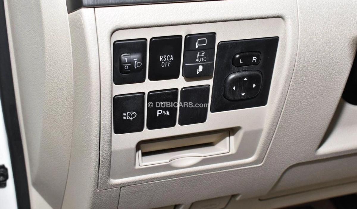 Toyota Land Cruiser GXR V8 Grand Touring-11-11