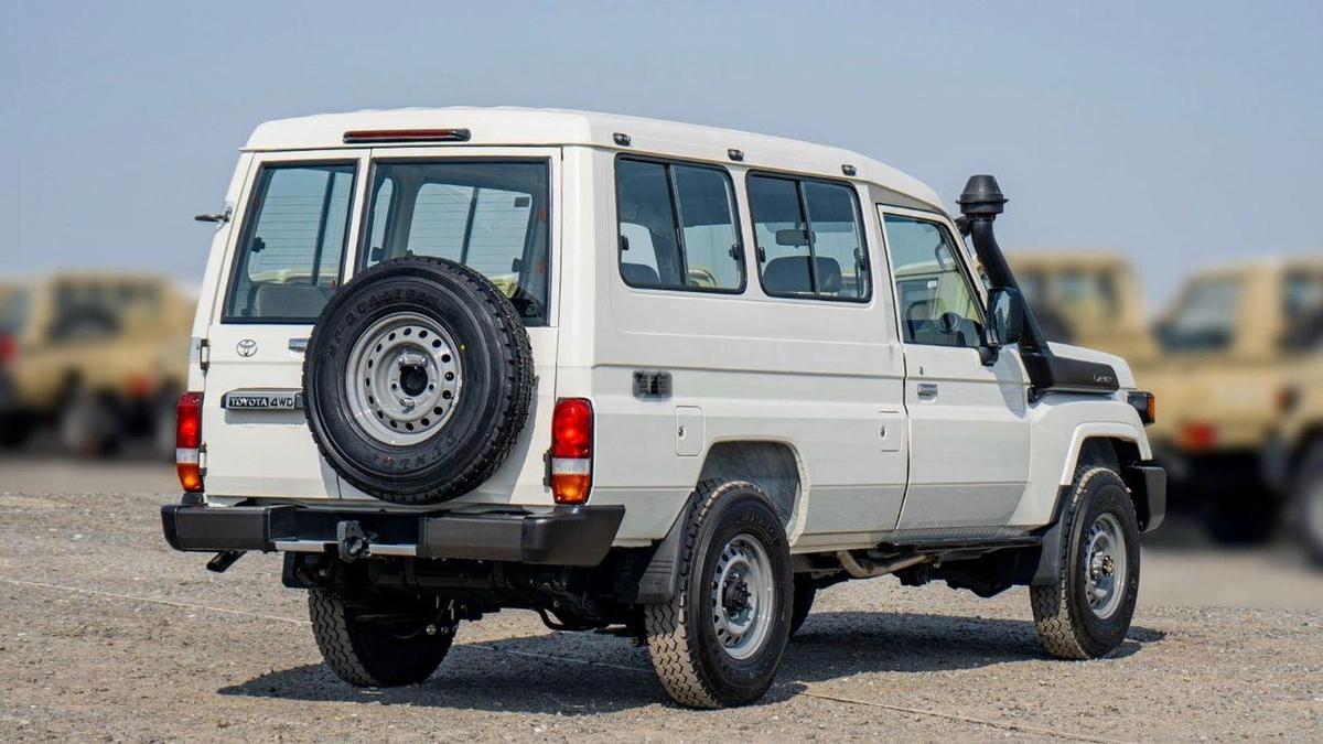 Toyota Land Cruiser 70 Toyota LC78 Hard Top 4.2L V6 Diesel MT MY2025 for export only-2-2