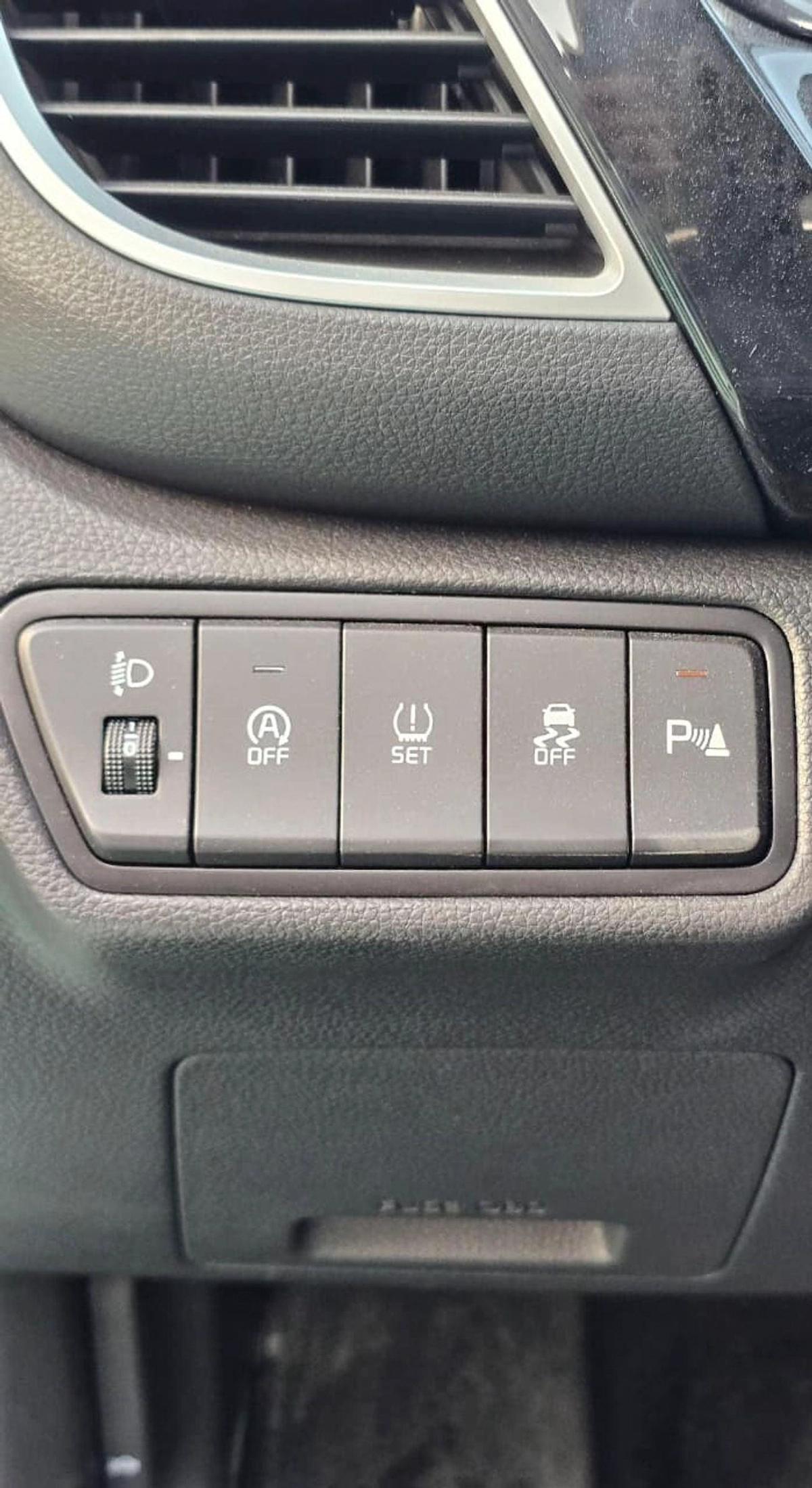 Kia Seltos KIA SALTOS LUXURY FULL OPTION PETROL ENGINE-5-5