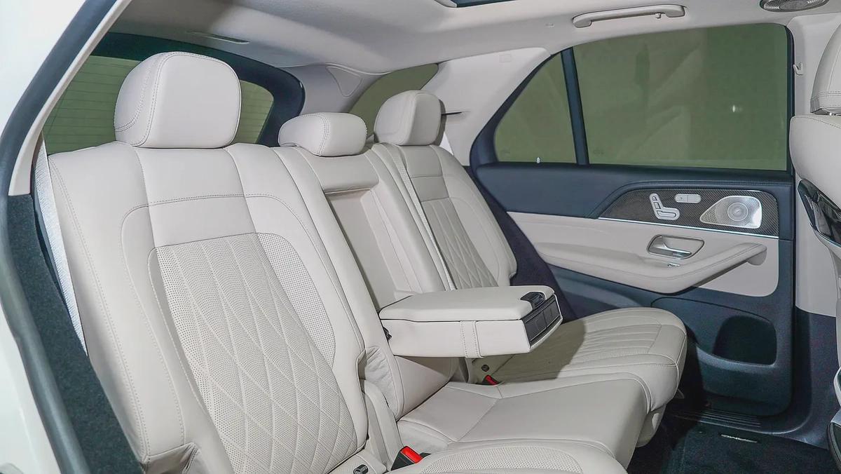 GLE 63 S AMG | AED 5,398 PM | Low KM, Up to 3 Years Warranty Service-7-7