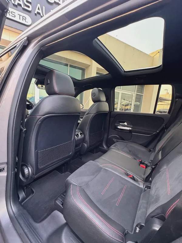 Mercedes Benz GLB250 4MATIC AMG 2022 fully loaded