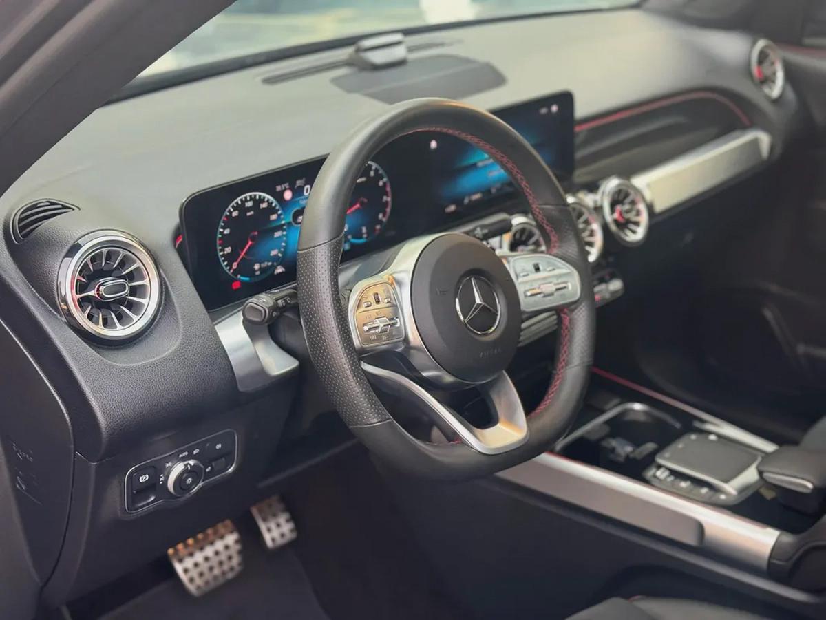 Mercedes Benz GLB250 4MATIC AMG 2022 fully loaded-11-11