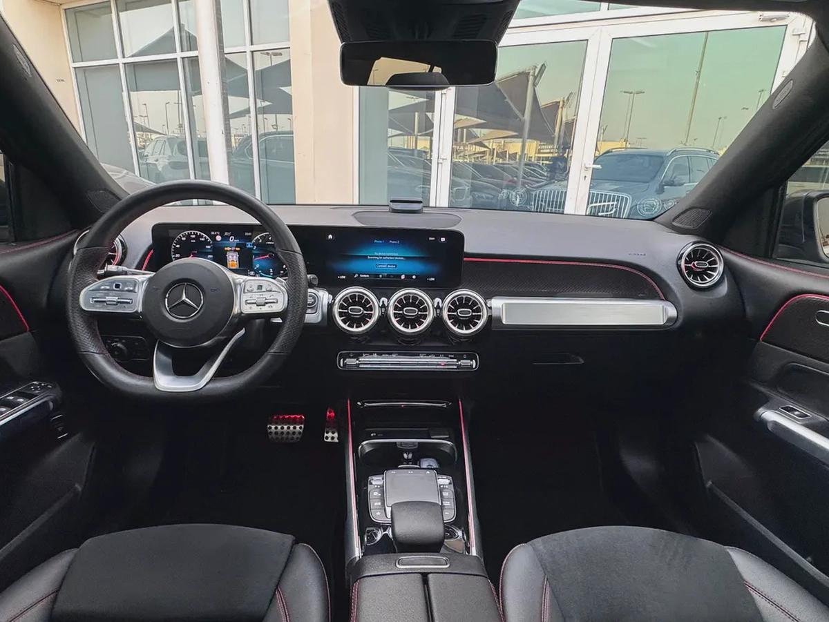 Mercedes Benz GLB250 4MATIC AMG 2022 fully loaded-12-12