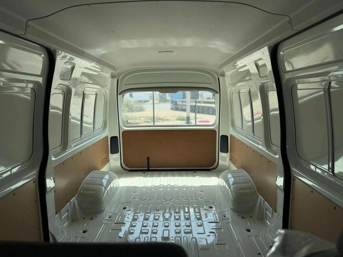 Toyota Hiace 3.5L Cargo manual 2026-7-7