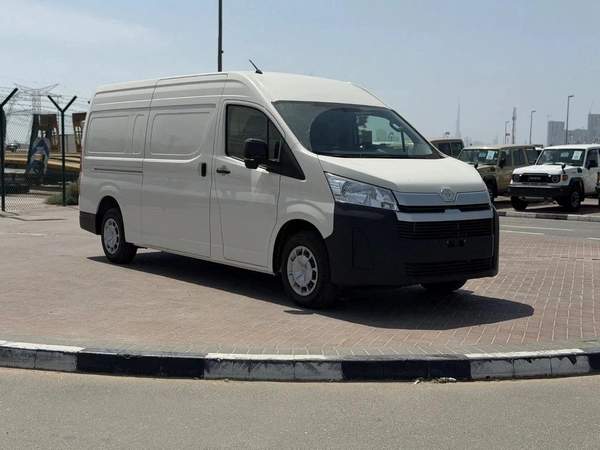 Toyota Hiace 3.5L Cargo manual 2026