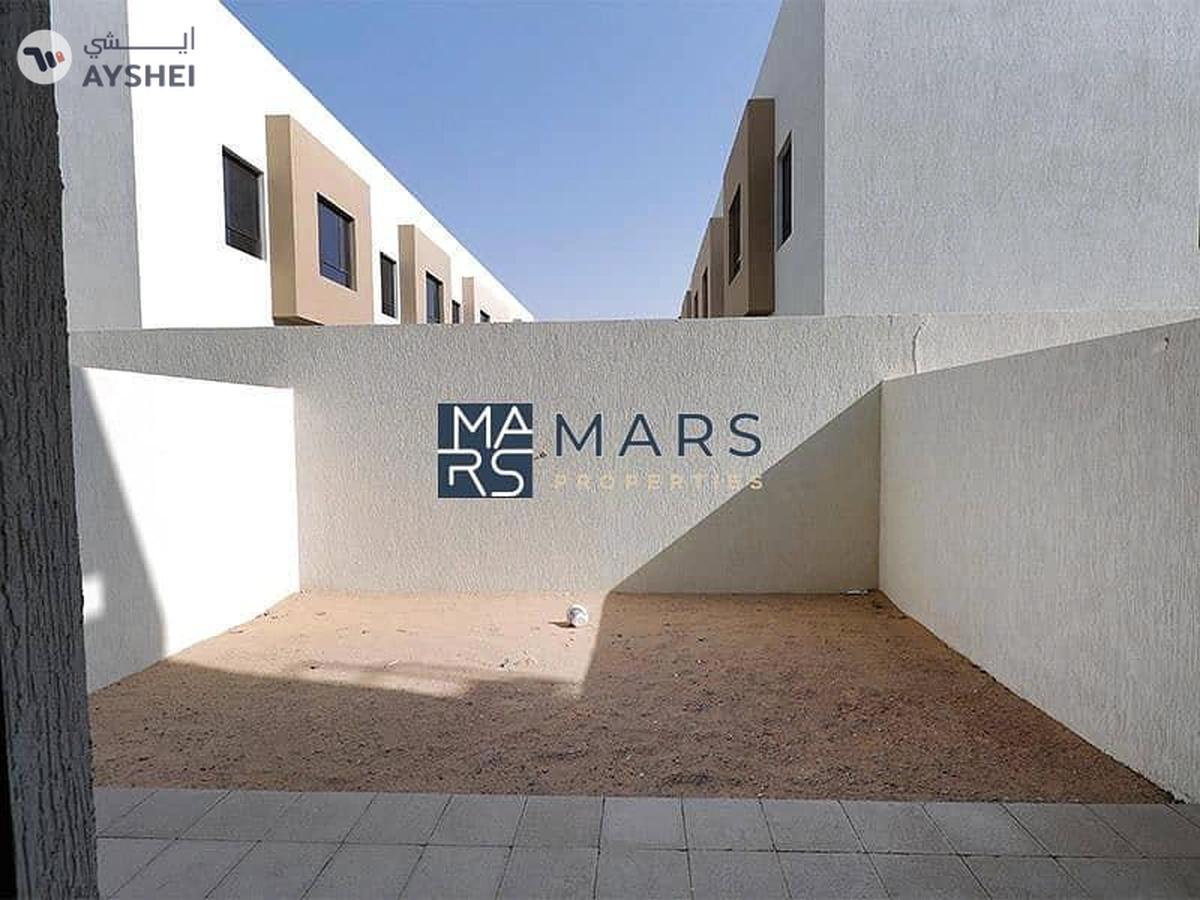 Spacious 2 bhk Townhouse with all facilities available for rent in Al Nasma Residence-10-10