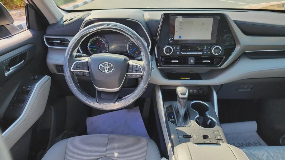 2023 Toyota Highlander GLE Hybrid (Grey)-10-10
