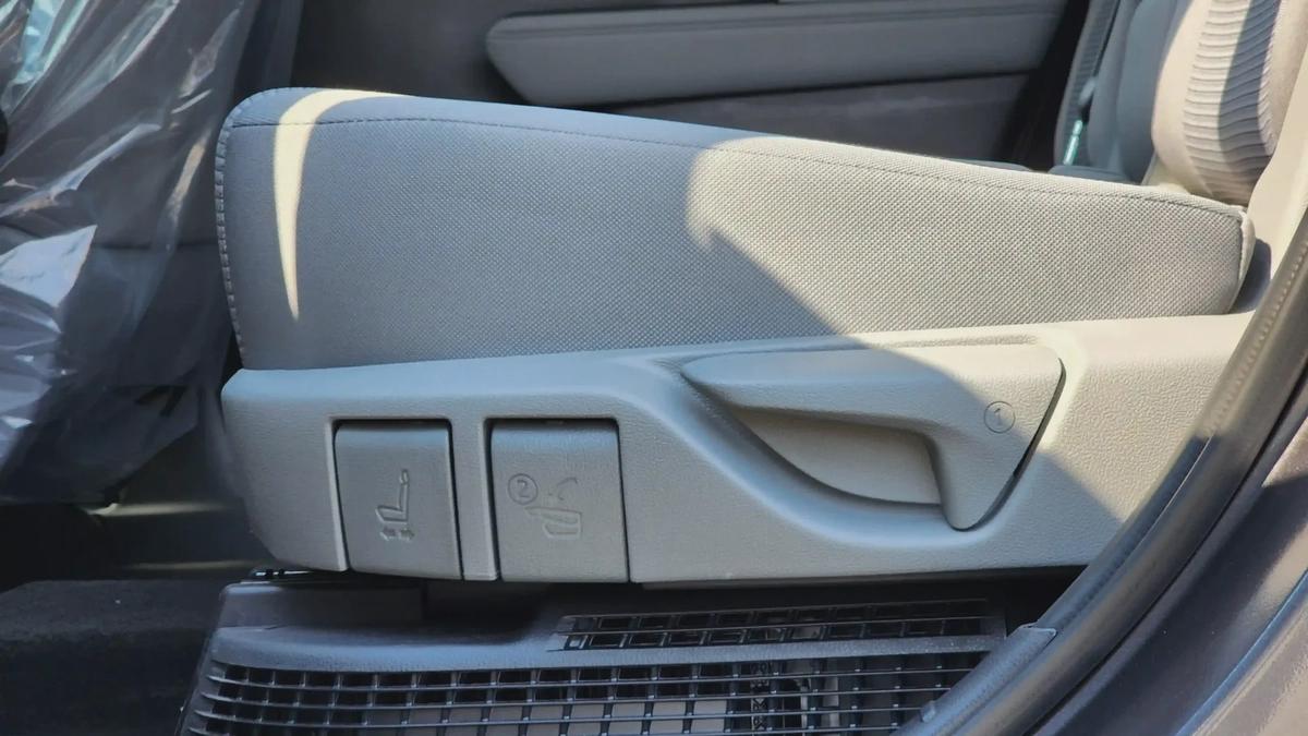 2023 Toyota Highlander GLE Hybrid (Grey)-6-6