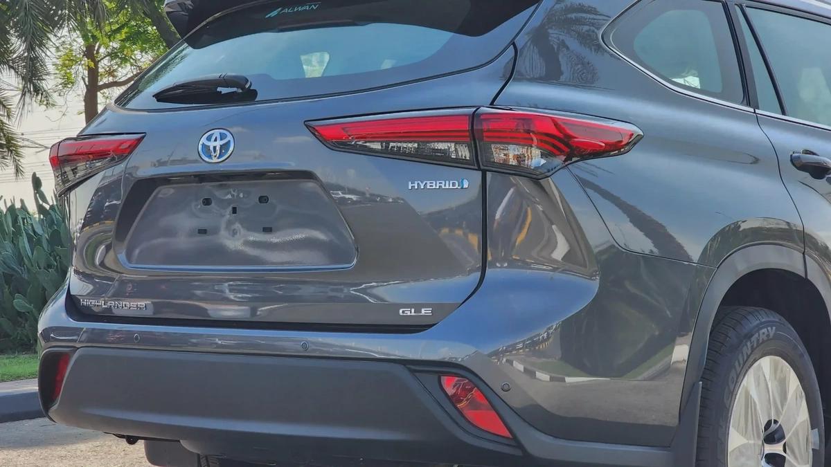 2023 Toyota Highlander GLE Hybrid (Grey)-8-8