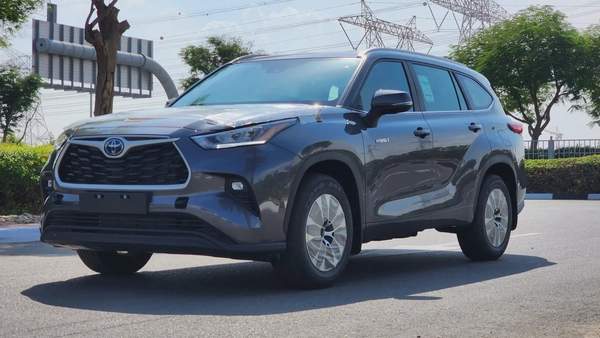 2023 Toyota Highlander GLE Hybrid (Grey)