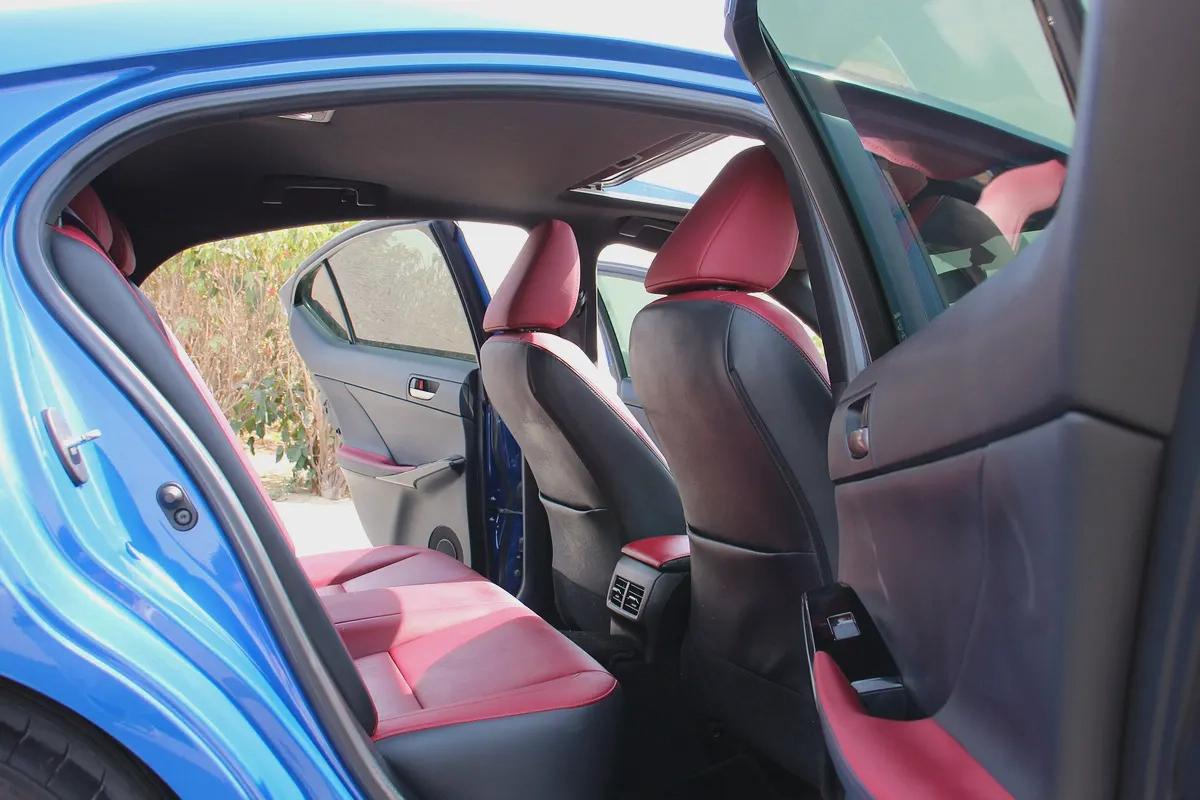 Free Offers Lexus IS300 2022 GCC, Free service till 115kms (1610x 60) With & Without DownPayment-4-4