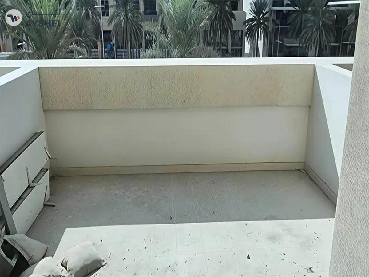 LARGE STUDIO | PODIUM LEVEL | FITTED KITCHEN-9-9