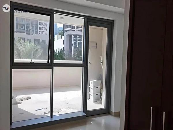 LARGE STUDIO | PODIUM LEVEL | FITTED KITCHEN