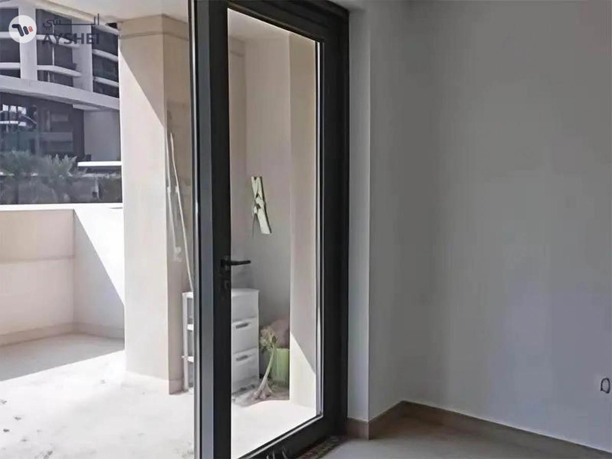 LARGE STUDIO | PODIUM LEVEL | FITTED KITCHEN-3-3