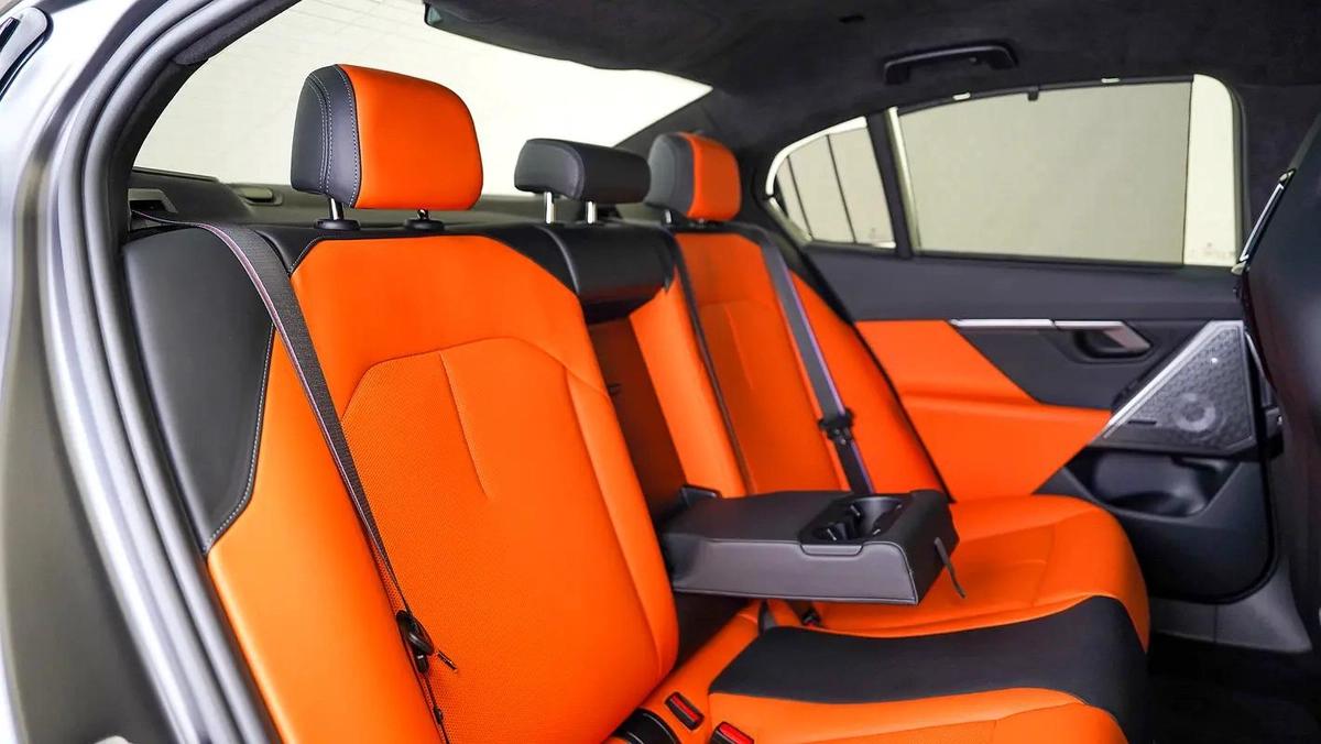 BMW M5 M5 Competition-9-9