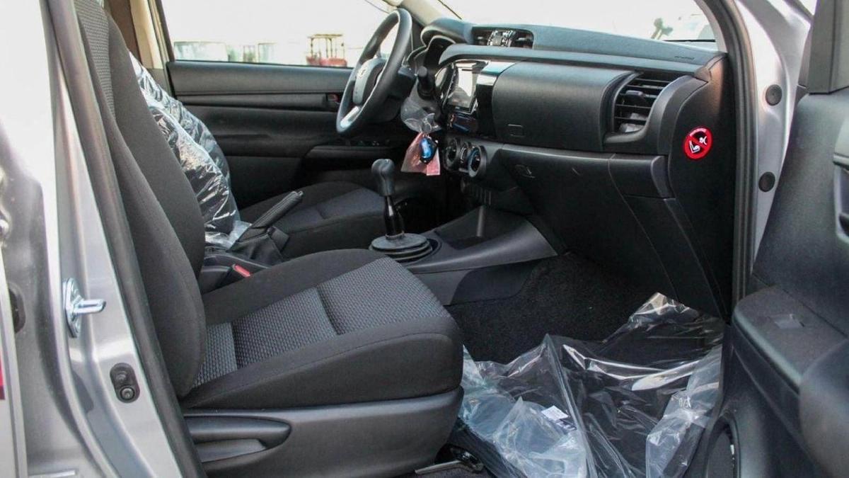 Toyota Hilux HILUX 2.4L MT DIESEL P.WINDO 2024-13-13