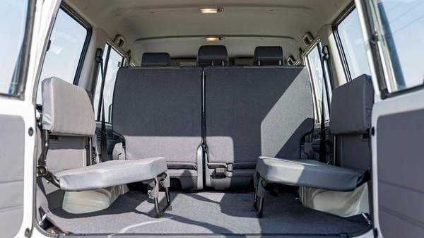 Toyota Land Cruiser 70 Toyota LC76 Hard Top 4.2L Diesel V6 5doors MY2025