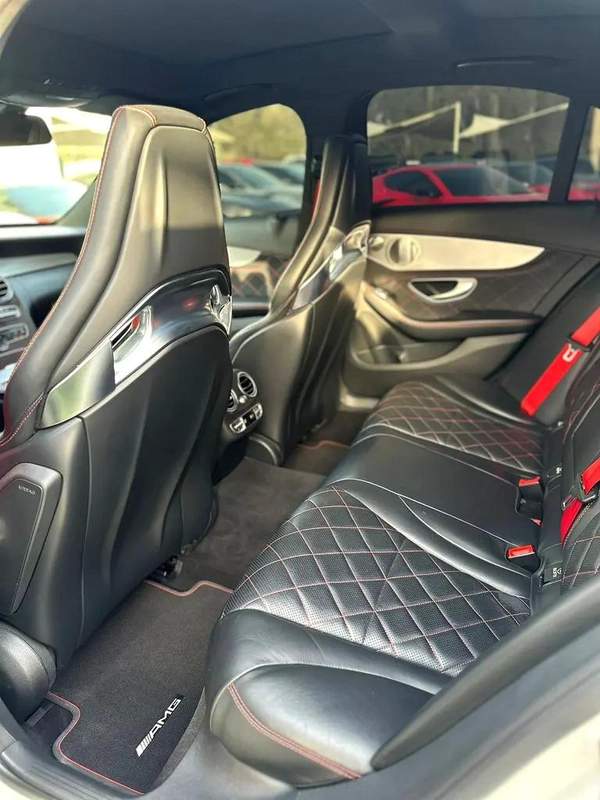 MERCEDES BENZ AMG C63S GCC 2015 FULL OPTION ORIGINAL PAINT PERFECT CONDITION