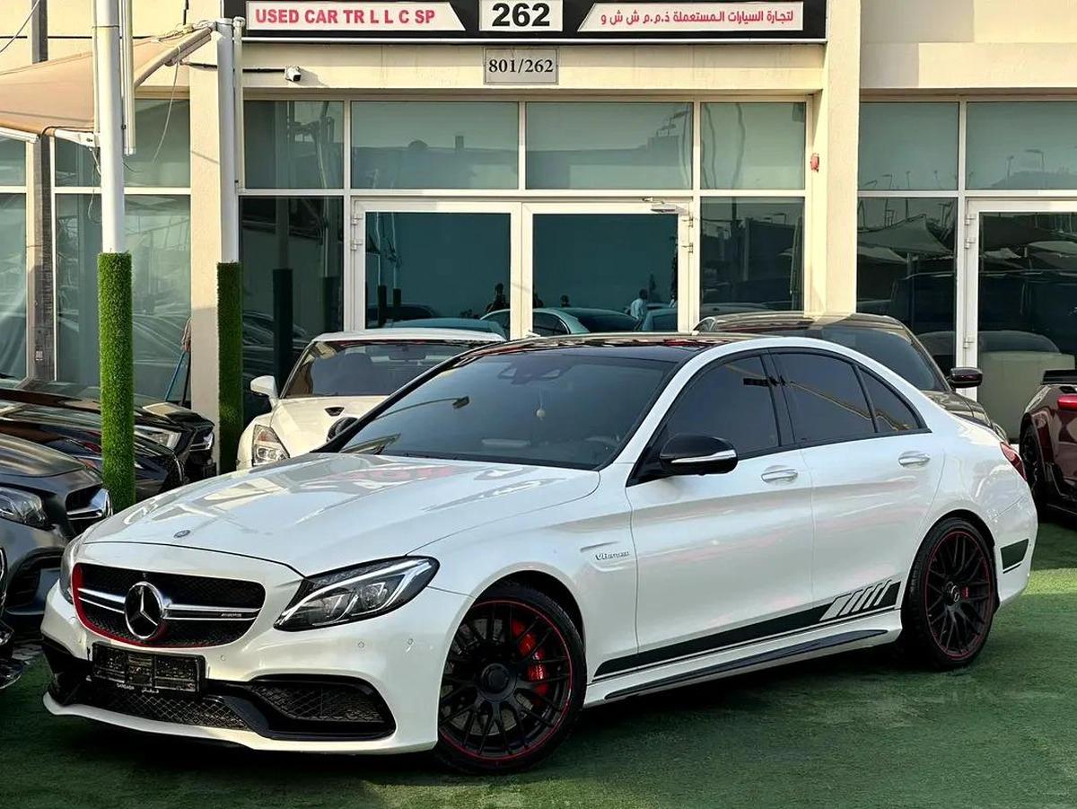 MERCEDES BENZ AMG C63S GCC 2015 FULL OPTION ORIGINAL PAINT PERFECT CONDITION-1-1