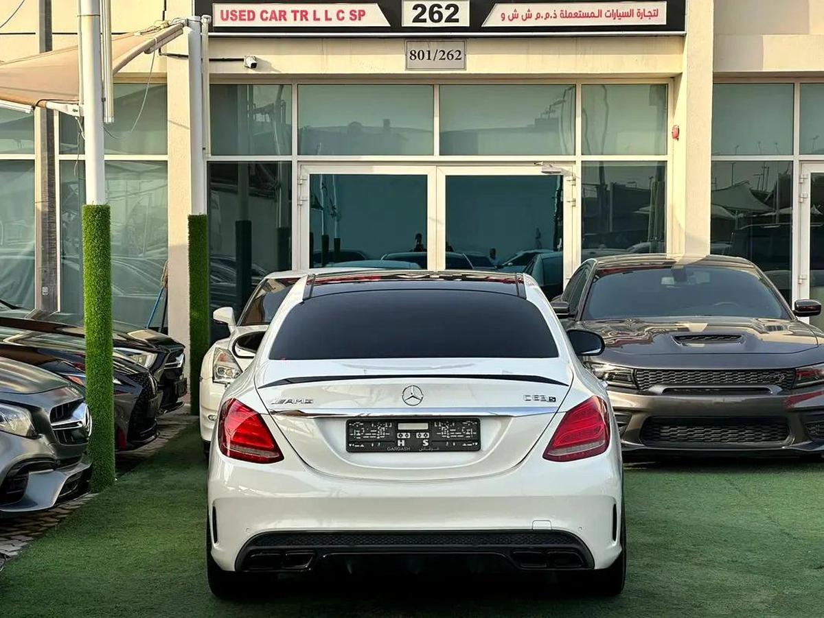 MERCEDES BENZ AMG C63S GCC 2015 FULL OPTION ORIGINAL PAINT PERFECT CONDITION-5-5
