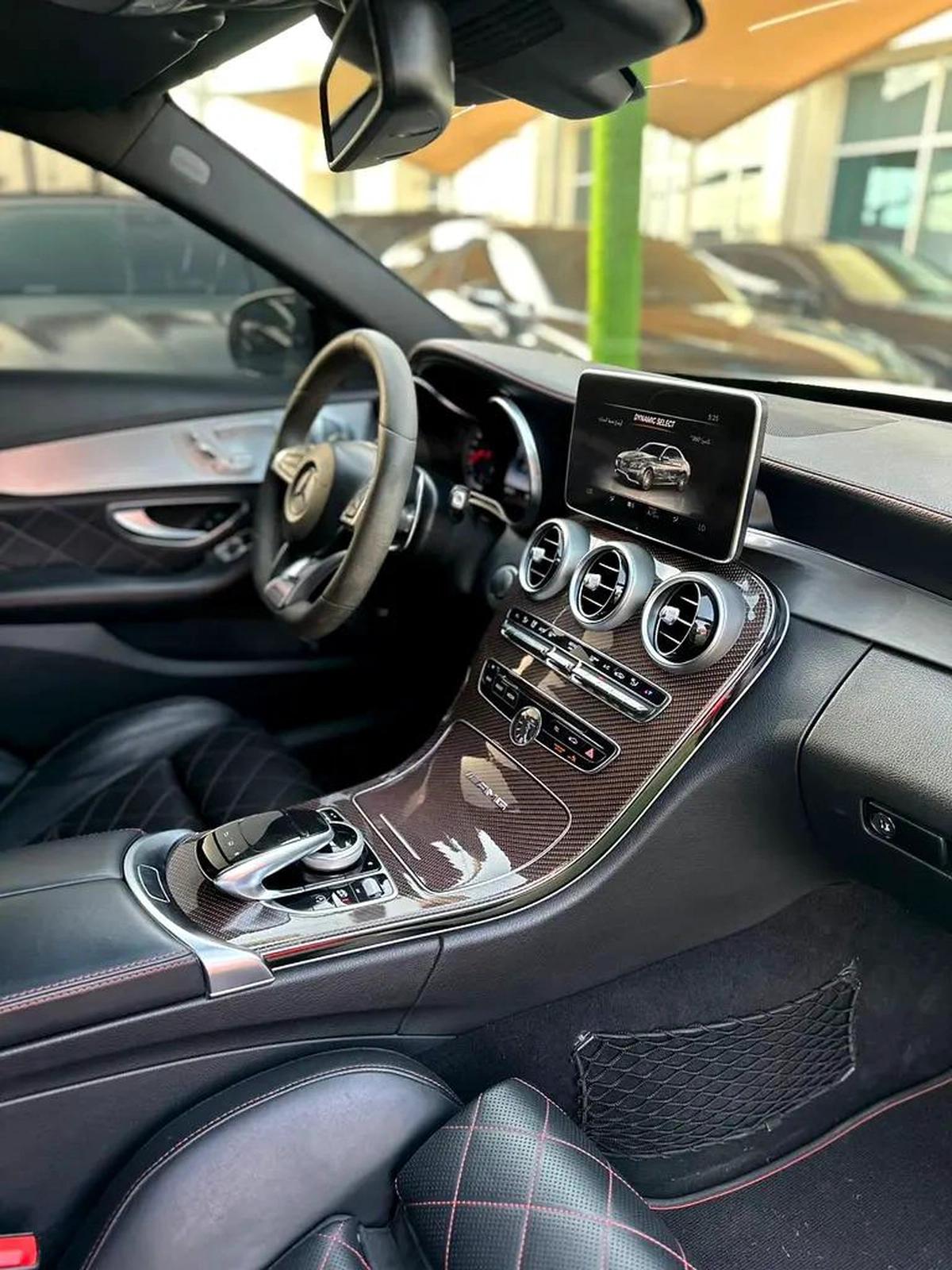 MERCEDES BENZ AMG C63S GCC 2015 FULL OPTION ORIGINAL PAINT PERFECT CONDITION-3-3