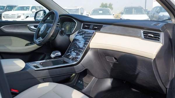 MG RX5 MG RX5 PLUS 2025 – Deluxe (N-RX5-DEL-1.5-25) 1.5L Turbo Engine – SUV – GCC Specs – Export Only