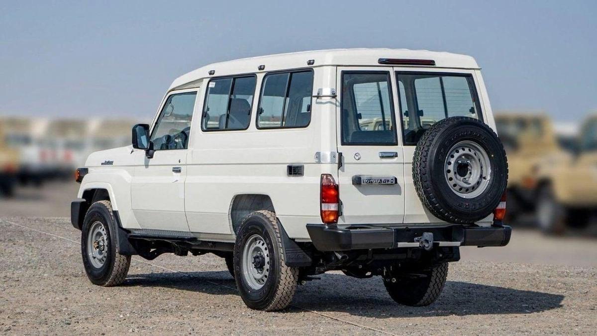 Toyota Land Cruiser 70 LC78 4.2D MT MY2024 – WHITE-5-5