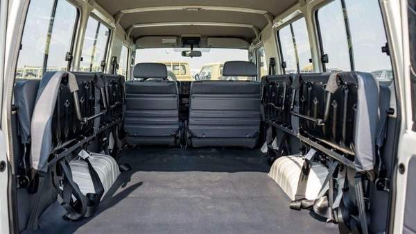 Toyota Land Cruiser 70 LC78 4.2D MT MY2024 – WHITE