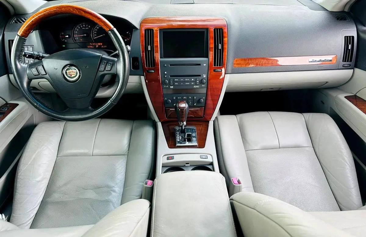 CADILLAC STS | 2006 | LOW MILEAGE CLEAN CAR FRESH JAPAN IMPORT-8-8