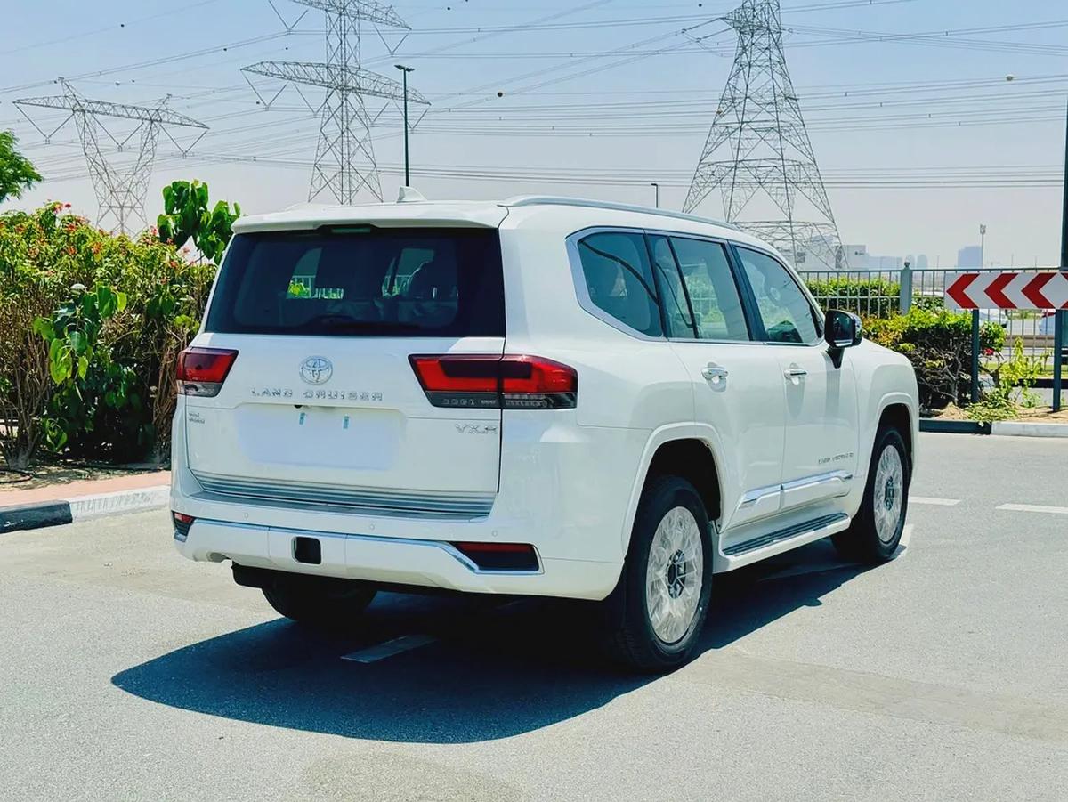 LC300 VXR 3.5L Twin Turbo 2026 GCC Specs Brand New for Export-5-5