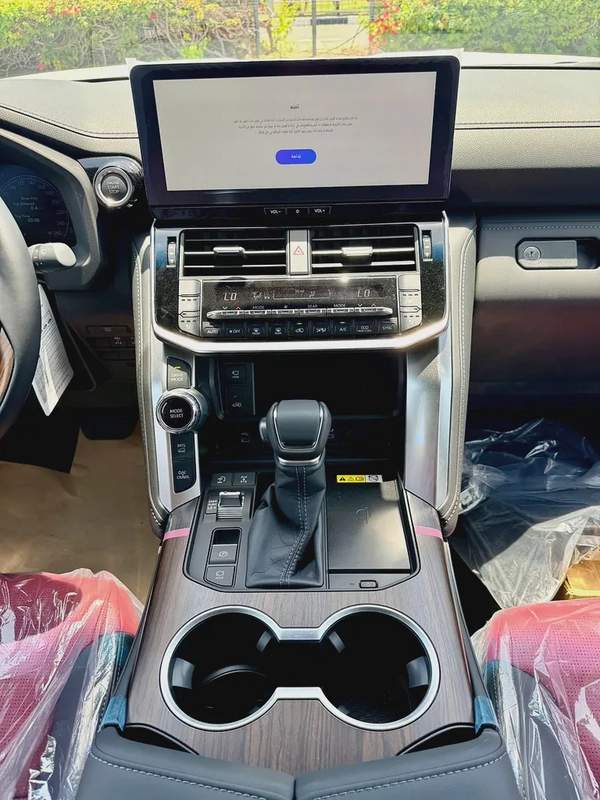 LC300 VXR 3.5L Twin Turbo 2026 GCC Specs Brand New for Export