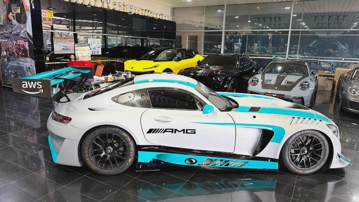 MERCEDES AMG GT3 EVO, RACE CAR, ENDURANCE PACKAGE,CAR IS EQUIPPED WITH 200K AED WORTH OF SPARE PARTS-8-8
