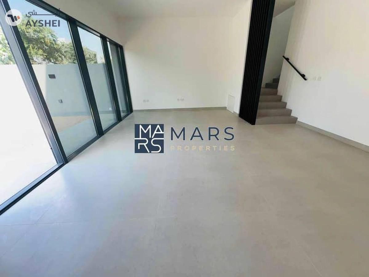 Luxurious brand new 3 bedroom villa in robinia just in 155k-13-13