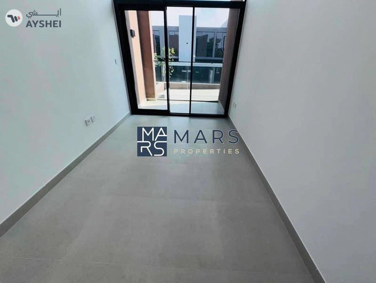 Luxurious brand new 3 bedroom villa in robinia just in 155k-17-17