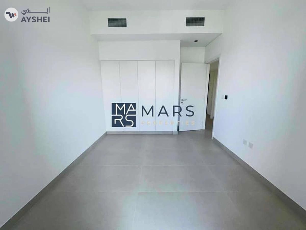 Luxurious brand new 3 bedroom villa in robinia just in 155k-18-18