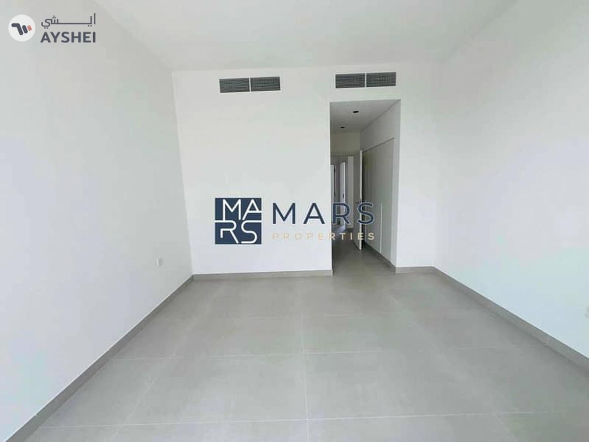 Luxurious brand new 3 bedroom villa in robinia just in 155k-27-27