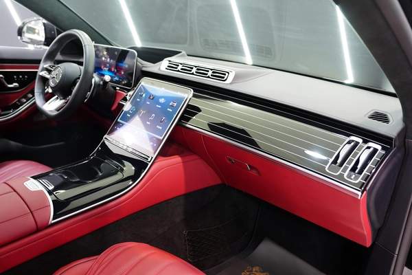 Mercedes-Benz S63 AMG E Performance 2024