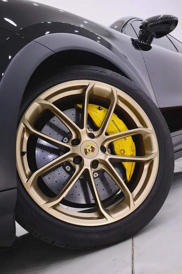 PORSCHE CAYENNE COUPE GCC - TURBO GT FULL CARBON