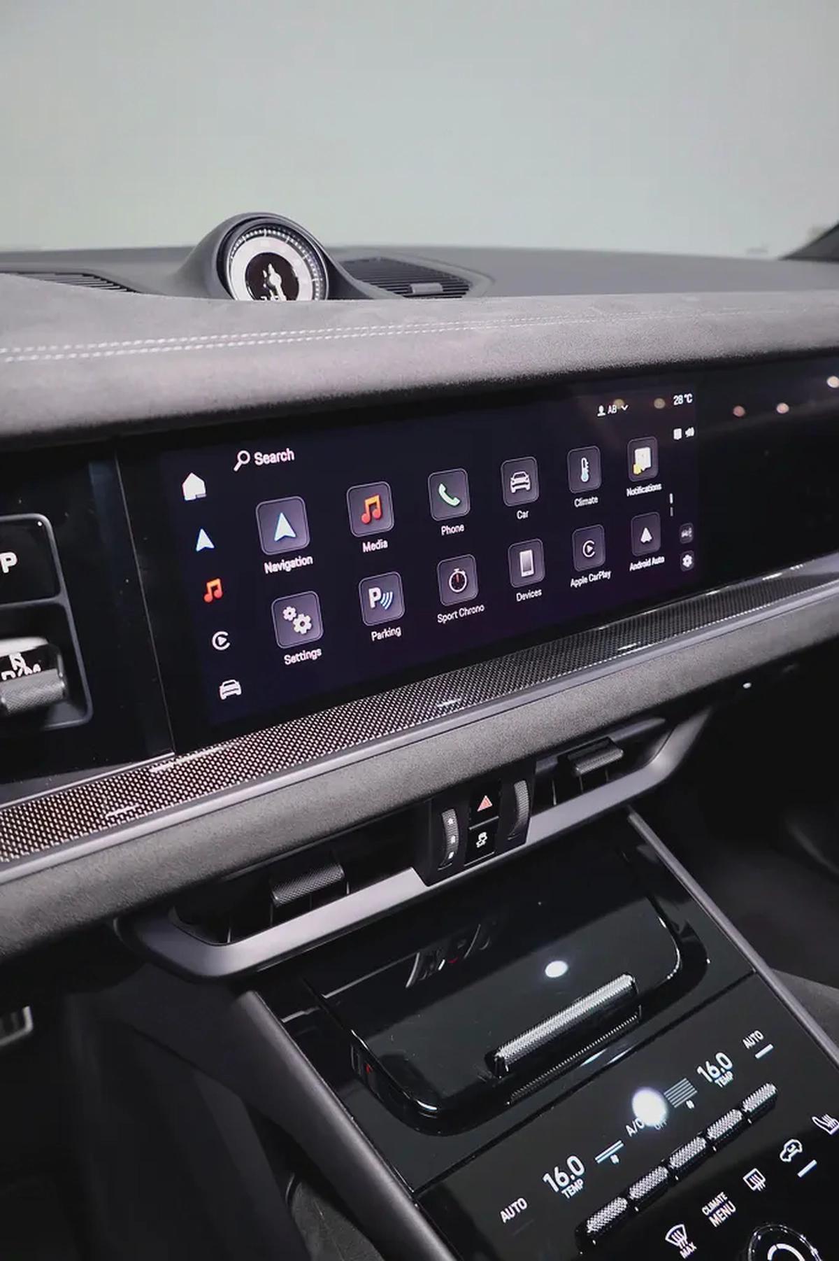 PORSCHE CAYENNE COUPE GCC - TURBO GT FULL CARBON-11-11