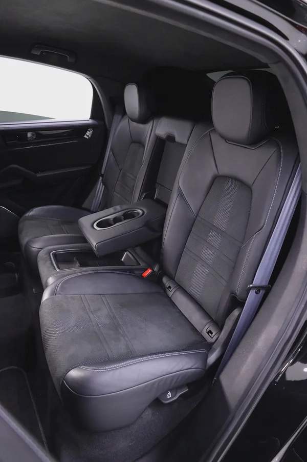 PORSCHE CAYENNE COUPE GCC - TURBO GT FULL CARBON